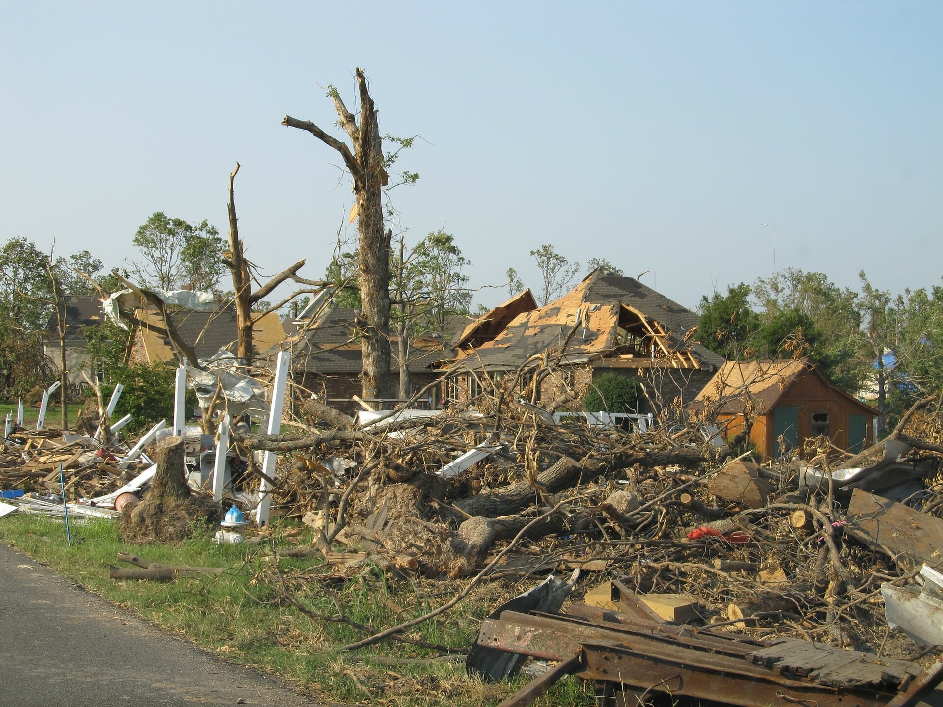 maison détruit par un cyclone